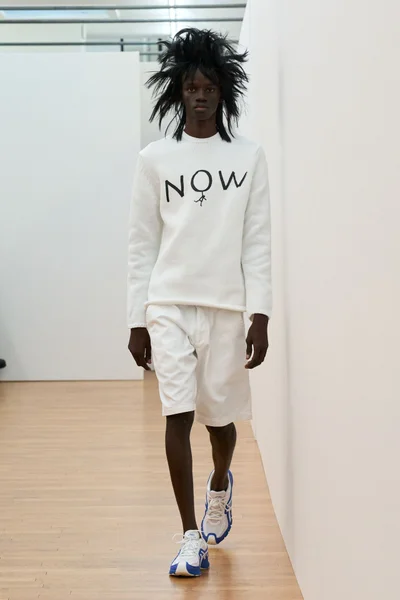 Look 30